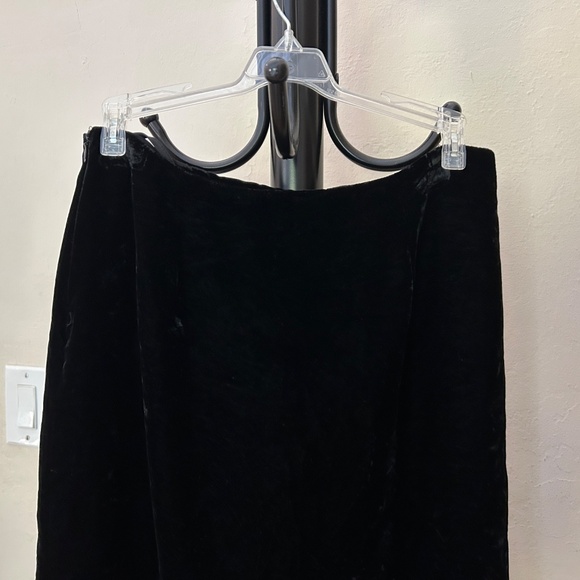 Black Silk Rayon Luxurious Velvet Patterned Laced Layered Skirt - Picture 7 of 13